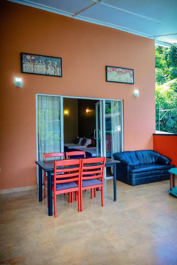 Funk Bunk - Mount View Lodge كاندي المظهر الخارجي الصورة